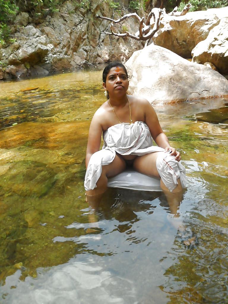 12P 35 yr old mallu hooker picked up in wayanad