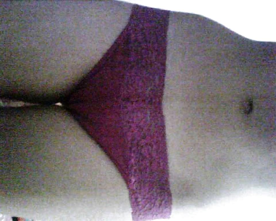 24P Cameltoe mari 
