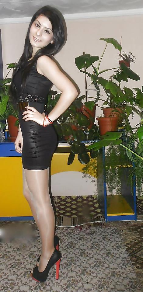 25P Leg Show 30