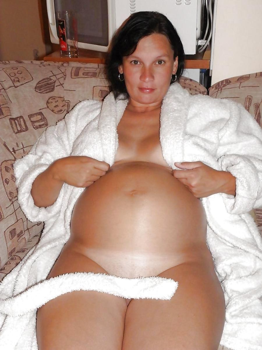 25P Enceinte Ventre nue - Naked pregnant belly 3