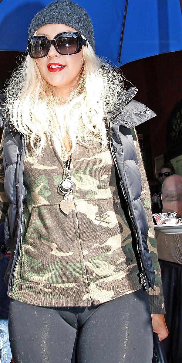 21P Celebrity cameltoe