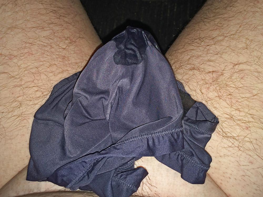 11P Wanked in the Car in the middle of nowhere.