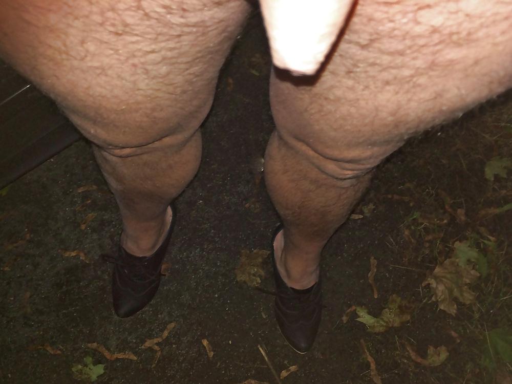 11P Wanked in the Car in the middle of nowhere.