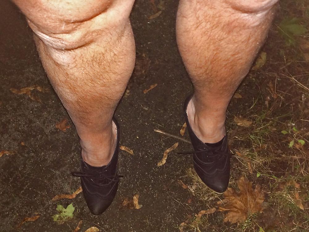 11P Wanked in the Car in the middle of nowhere.