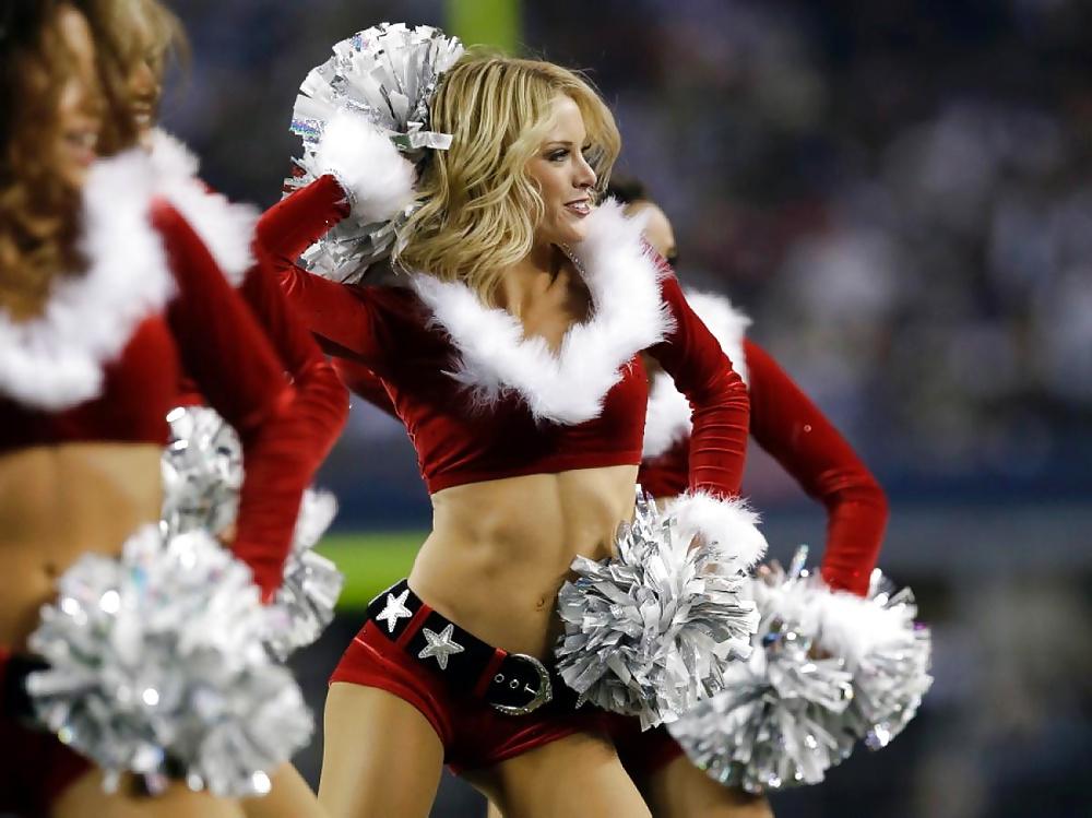25P NFL Cheerleaders - pantyhose and camel toes (Non Nude)