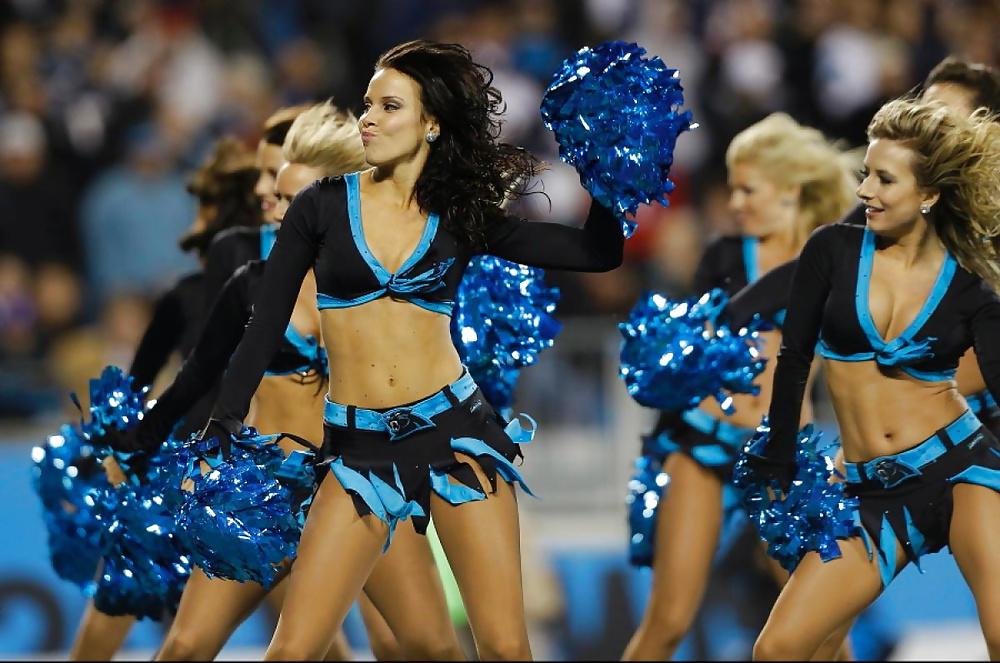 25P NFL Cheerleaders - pantyhose and camel toes (Non Nude)