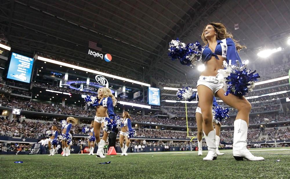 25P NFL Cheerleaders - pantyhose and camel toes (Non Nude)