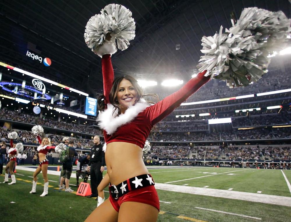 25P NFL Cheerleaders - pantyhose and camel toes (Non Nude)