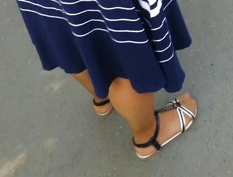 25P Spy sexy toenails and legs old + young romanian