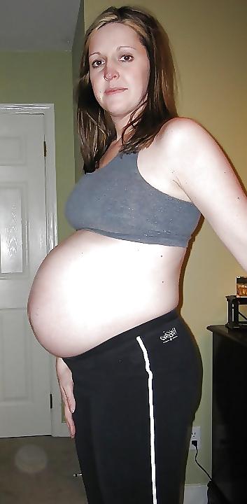 25P Enceinte Ventre nue - Naked pregnant belly