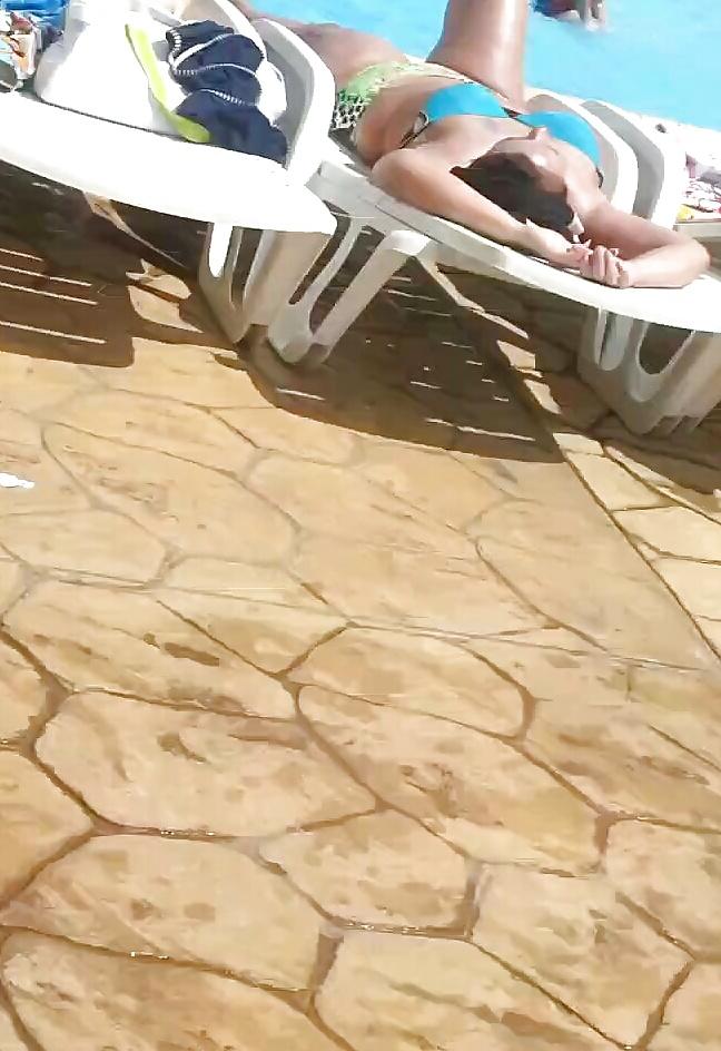 25P Spy old + young sexy bust in pool romanian