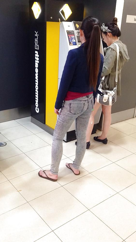 25P Chinese sluts outdoor