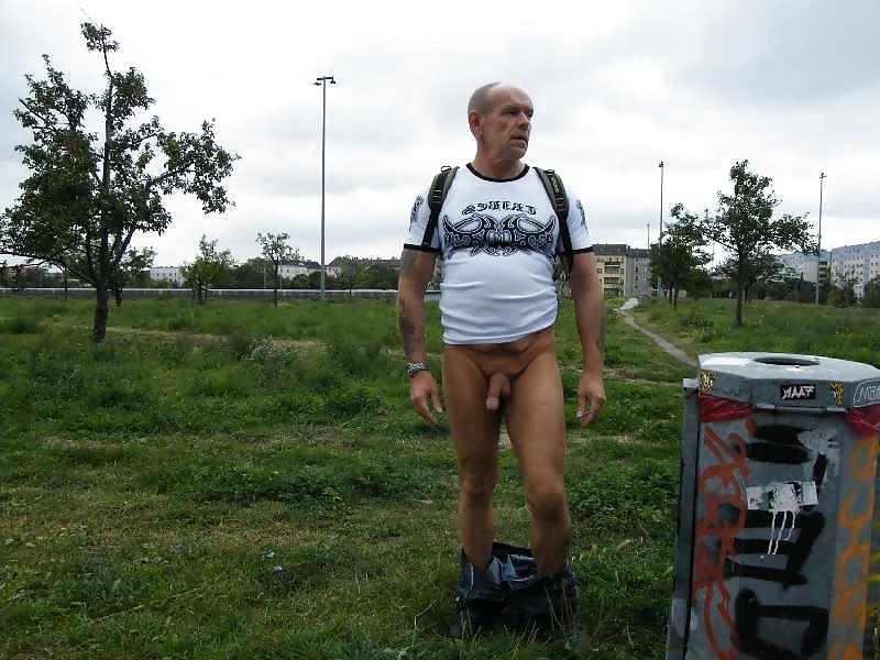 10P Berlin - fast ganz nackt - 03