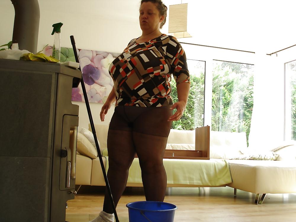 19P My chybby housewife in pantyhose