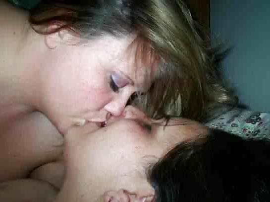 25P She likes having her girlfriend over...