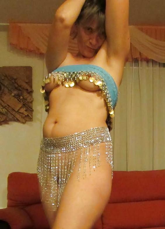 12P Belly dance arab