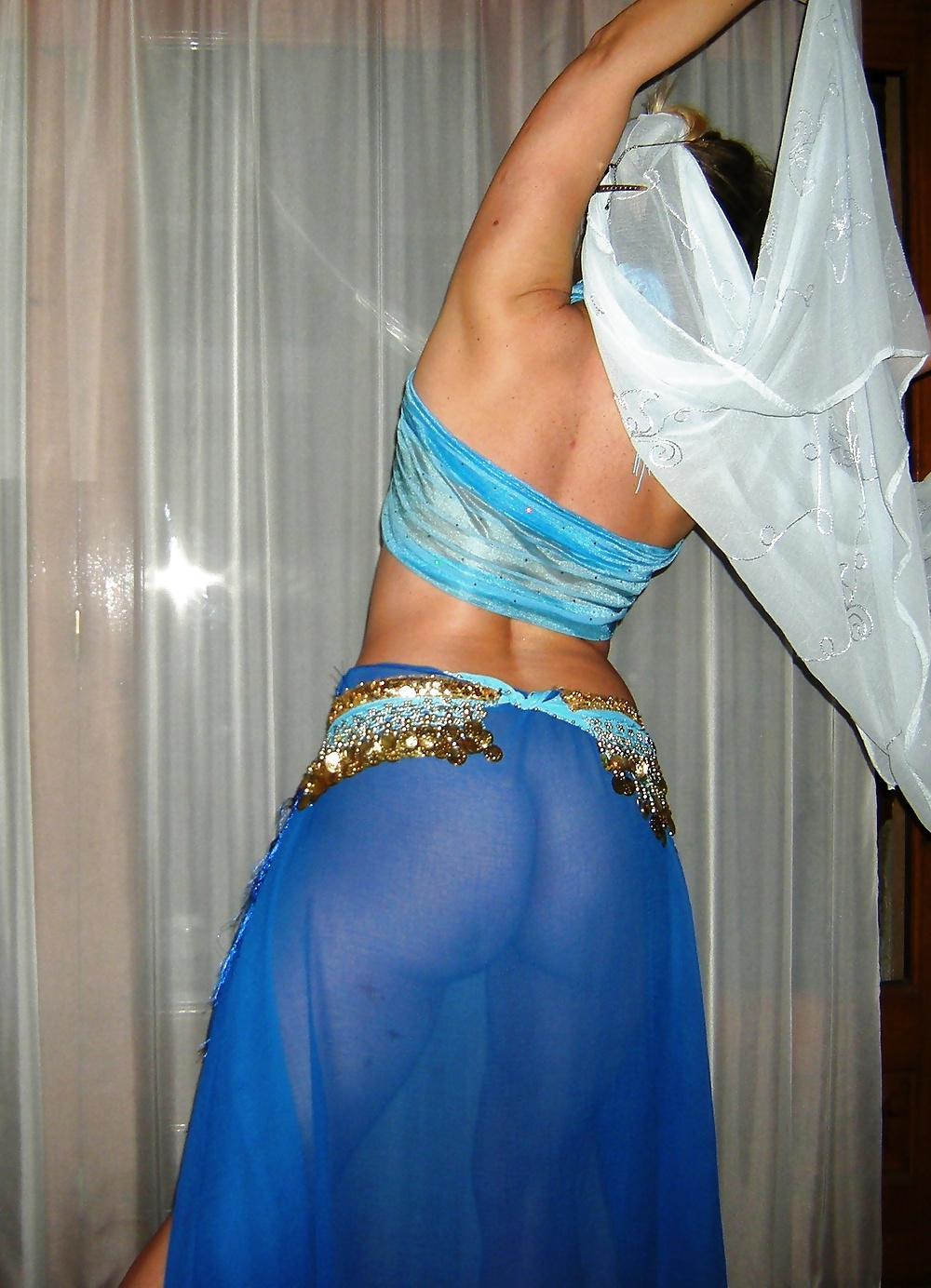 12P Belly dance arab