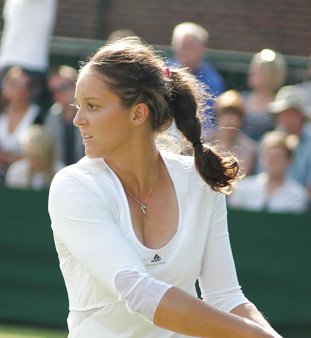 25P Laura Robson