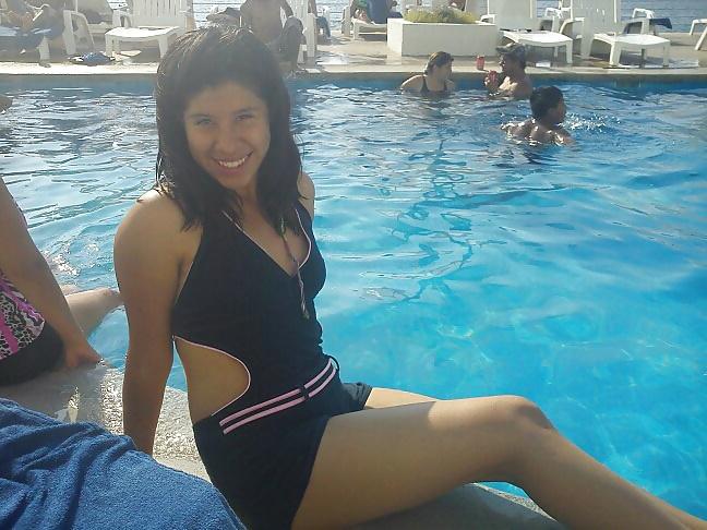 20P She wants your hot cum over her