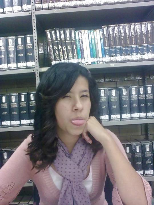 20P She wants your hot cum over her