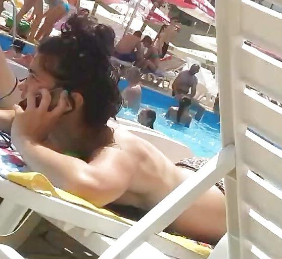25P Spy sexy teens in pool romanian
