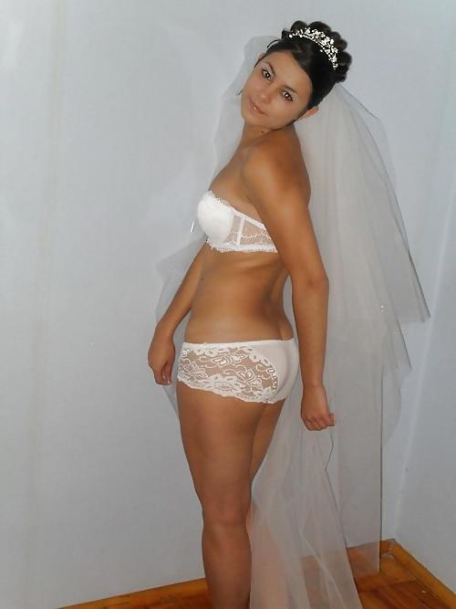 25P SHOW ME YOUR PANTY HONEY