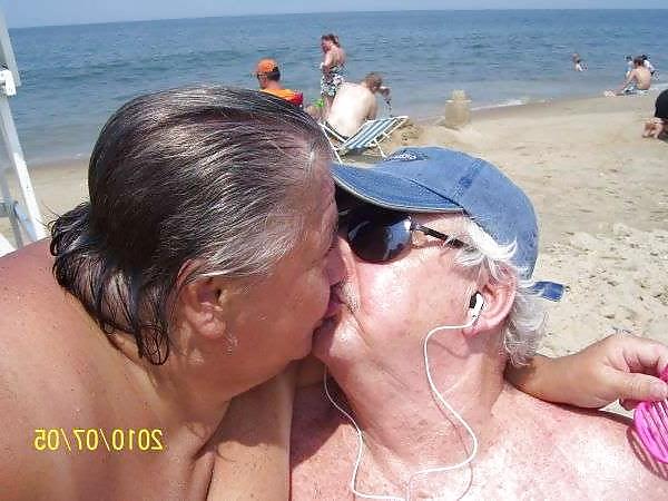 8P Mature Couple