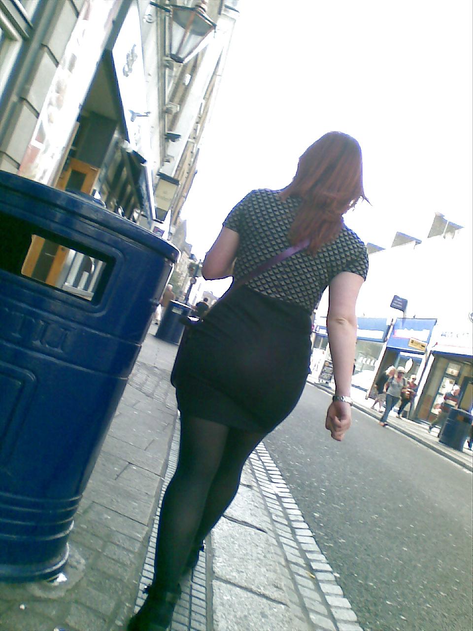 25P Sexy businesswomen with BIG asses in tight skirts