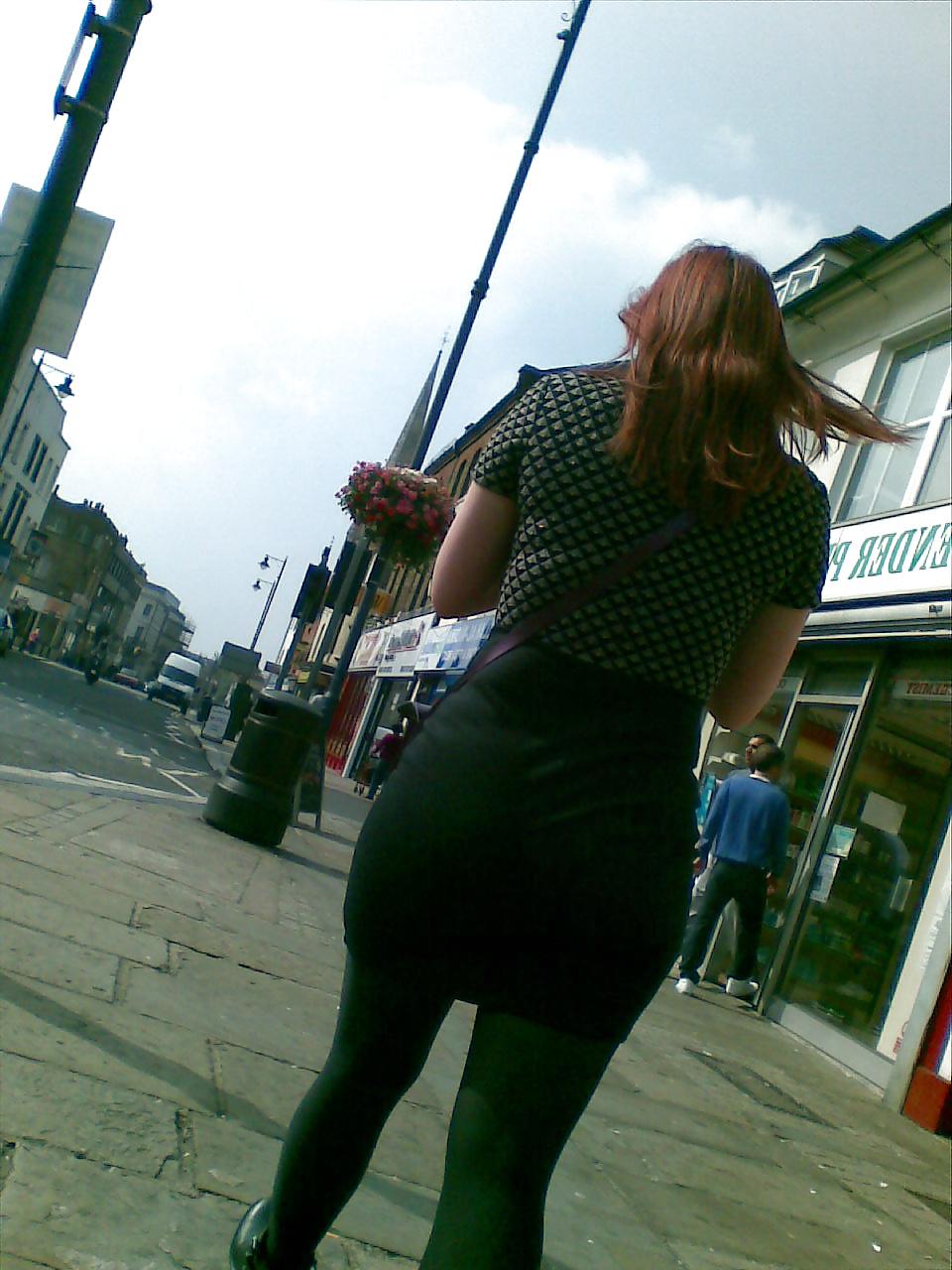 25P Sexy businesswomen with BIG asses in tight skirts