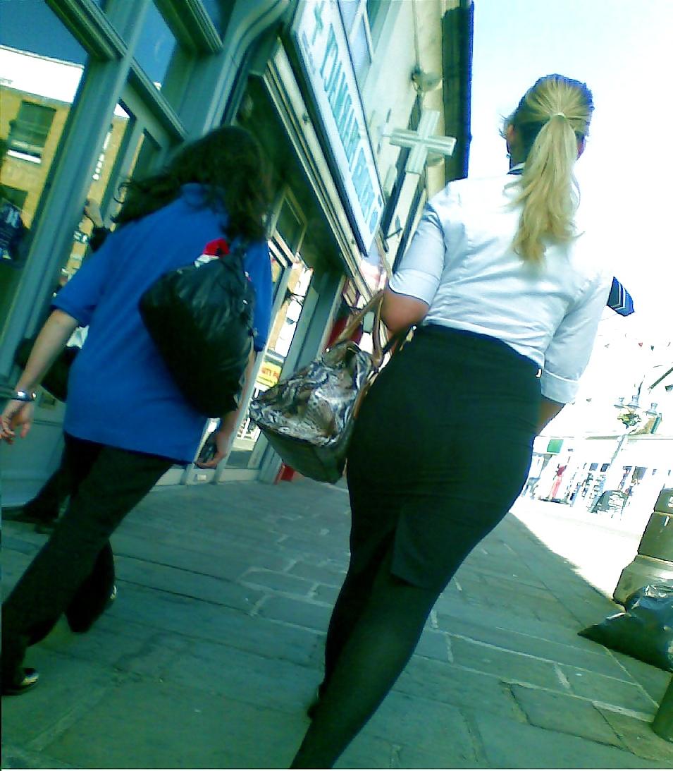 25P Sexy businesswomen with BIG asses in tight skirts