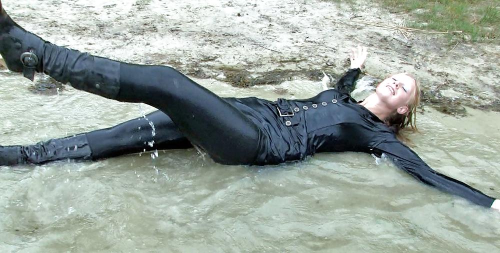 25P Shiny Leggings