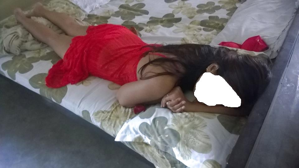 25P Desi Cuckold Couple 