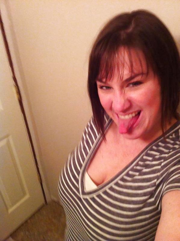 25P Amateur housewife Jenny is a cockwhore