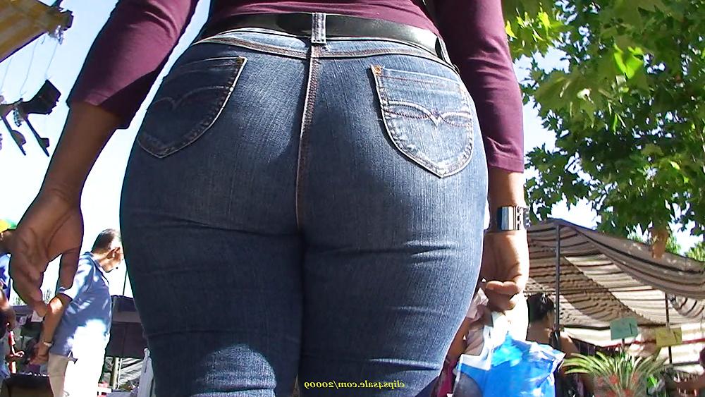 13P Hot candid ass