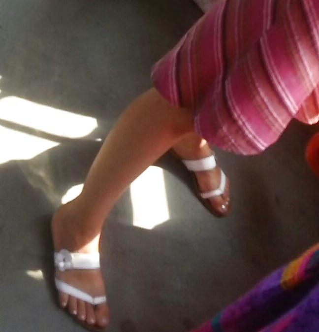 25P Spy feet, legs, foot, ankle, fingers romanian