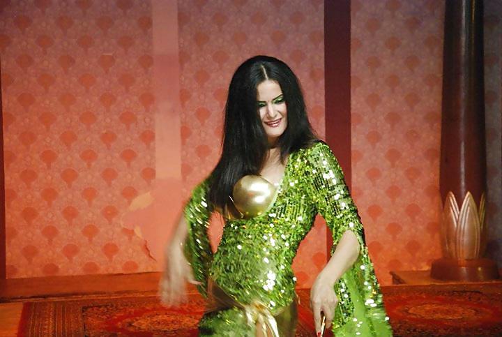 19P Egyptian Belly Dancer - Sama el Masry