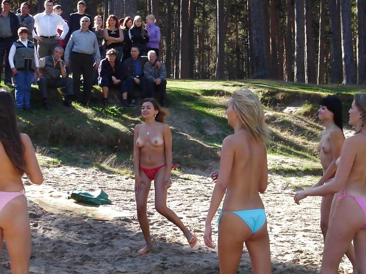 25P Teen Sluts Show Your Titties - Enjoy CardinalRoss!