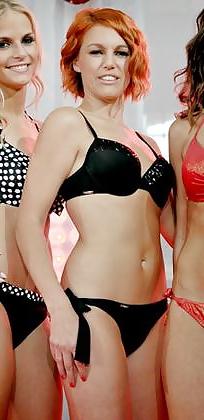 25P Belgian Hottest Milf - Wendy Timmers P Magazine Belgie