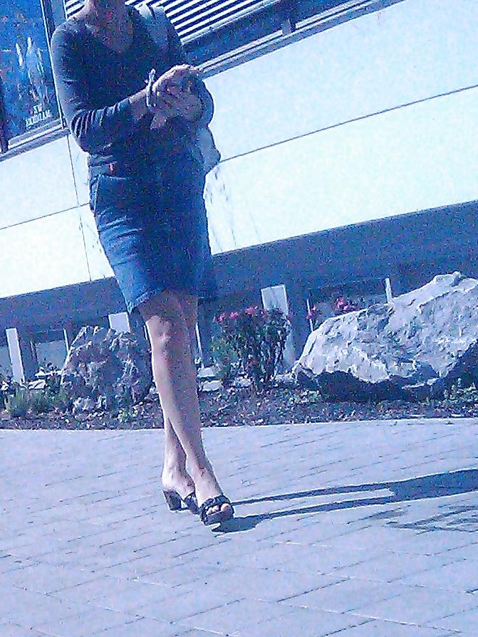 10P Just beautiful feet. Female feet