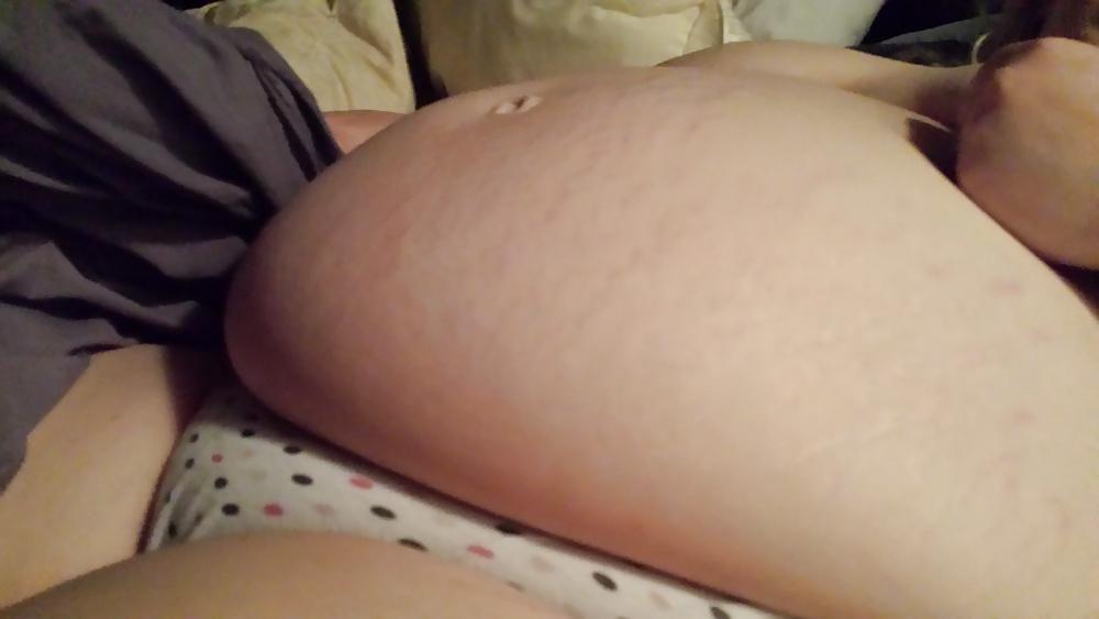 7P Her Belly