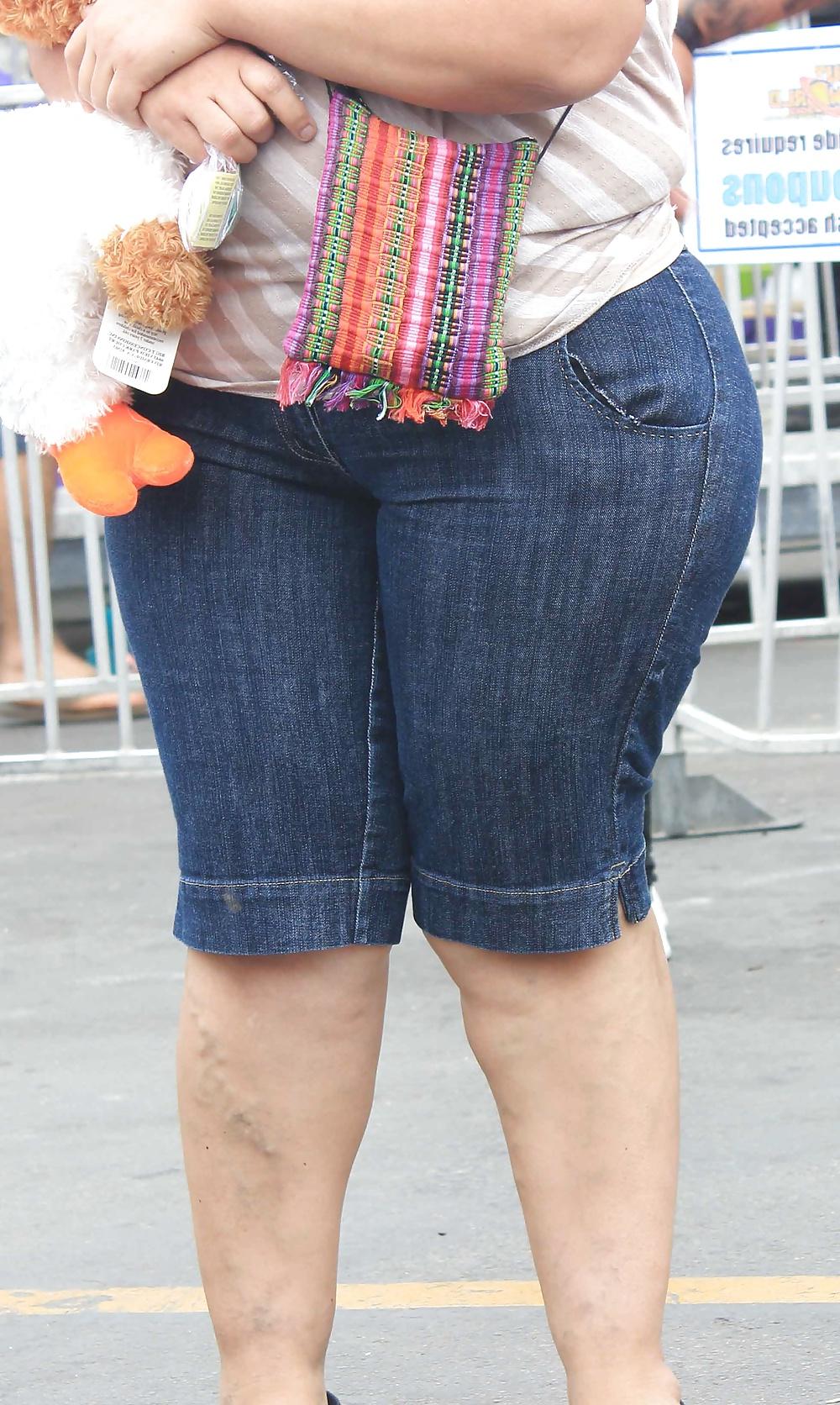 14P Candid Huge Latina Mom Ass in Jeans