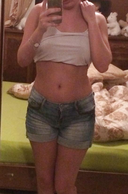 25P Bitch for wank & cum over ! comment