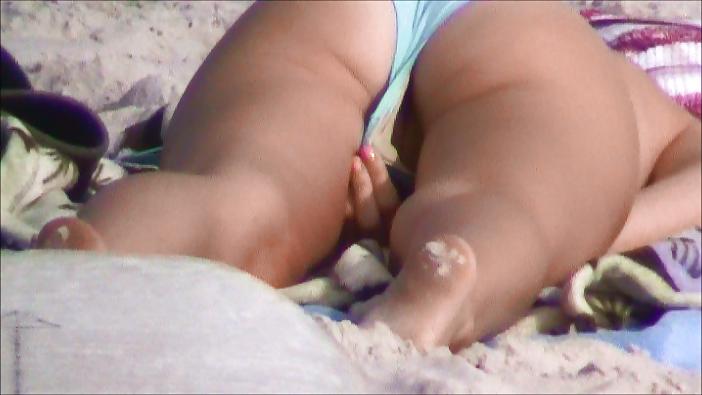 22P Spied beach ass cameltoes tits