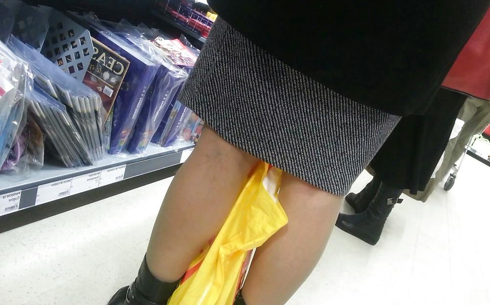 7P Spy mature upskirt and nylon supermarket romanian