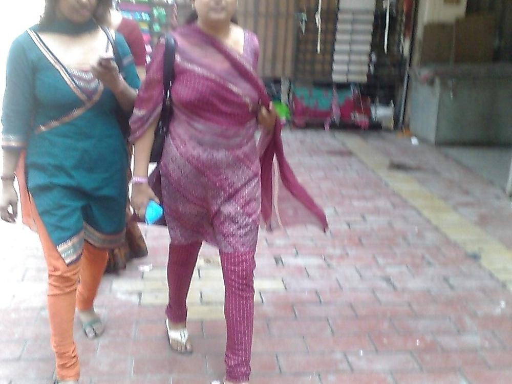 25P Indian girls street candid part 2