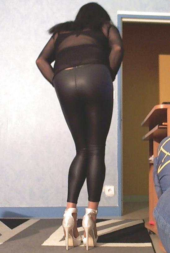 11P Cougar sexy en cuir