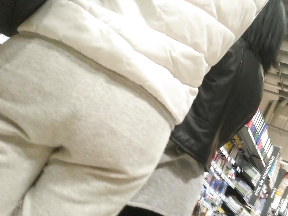 23P Spy sexy ass in supermarket romanian