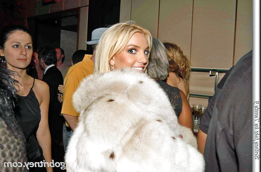 25P Celebs with Fur  