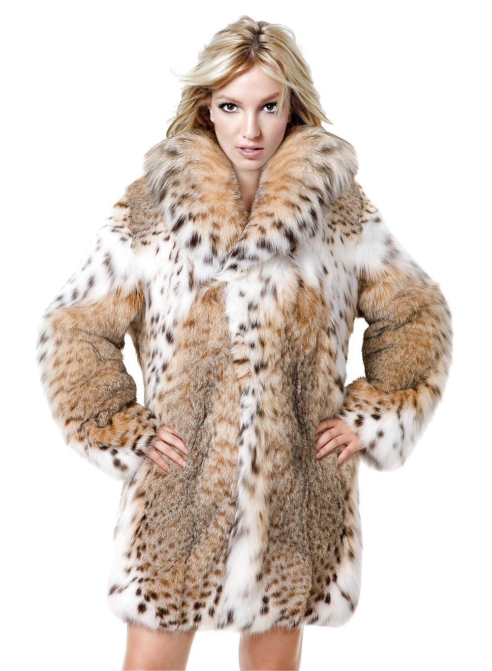 25P Celebs with Fur  