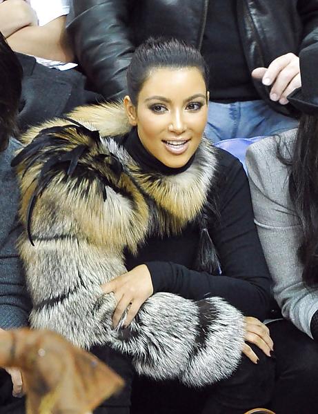 25P Celebs with Fur  